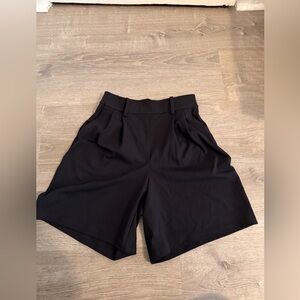 Daydrift Pleated High-Rise Short 7"